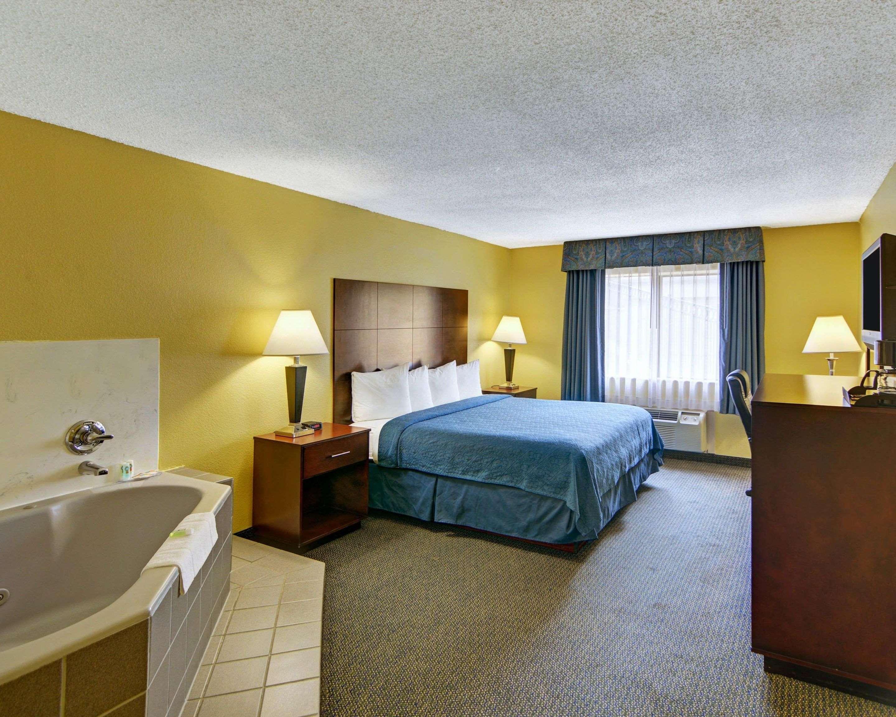 Quality Inn & Suites Grand Prairie Kültér fotó