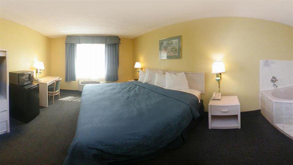 Quality Inn & Suites Grand Prairie Kültér fotó